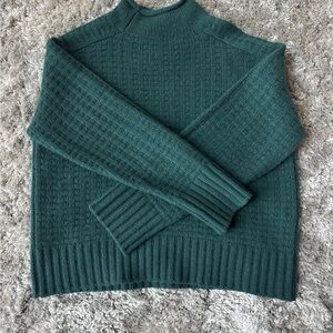 NWOT Ann Taylor Cashmere sweater